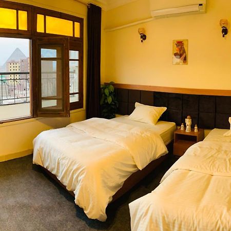 Draz Pyramids View Bed & Breakfast Kafret el-Gabal Quarto foto